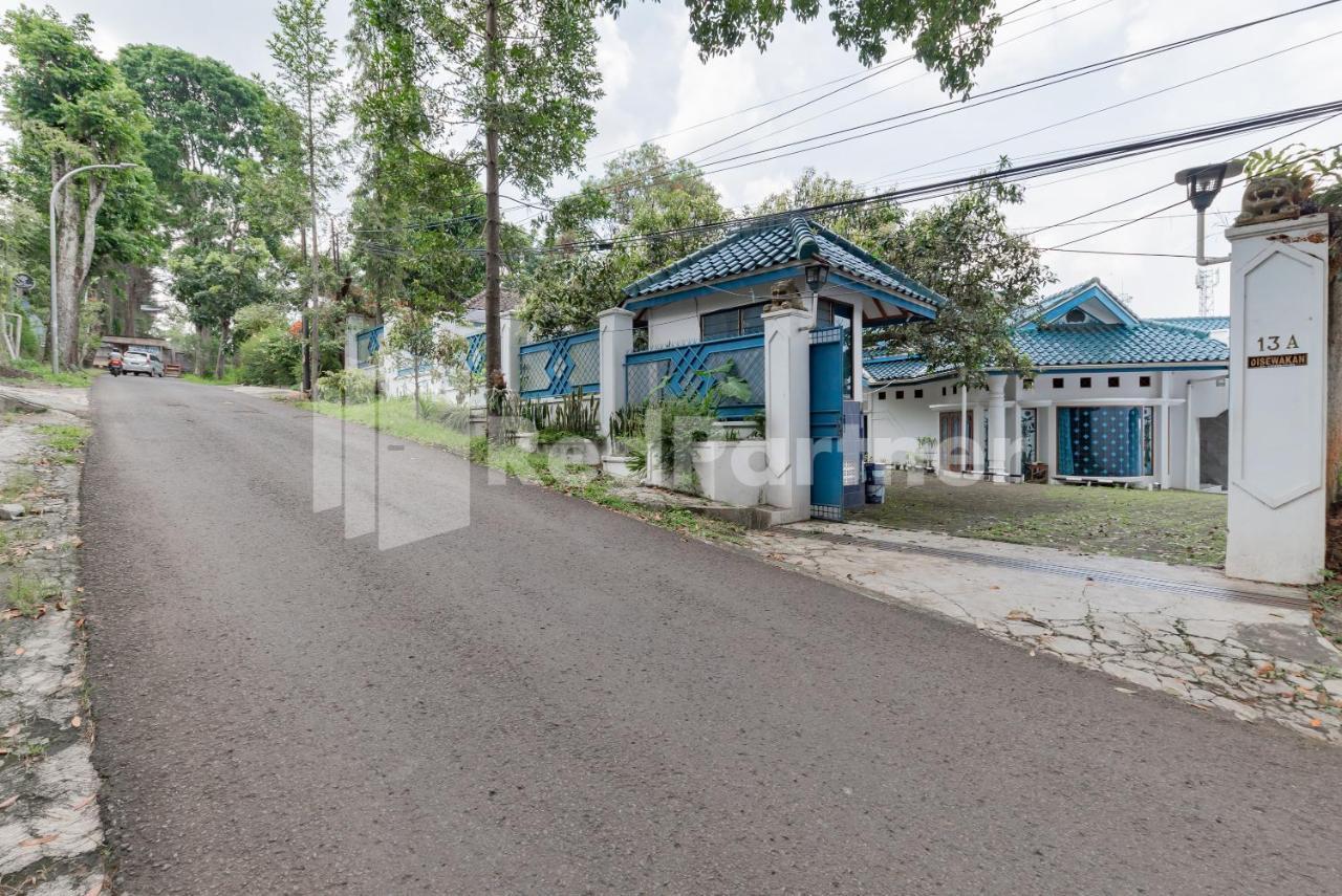 Biru Homestay Bandung Mitra Reddoorz Exteriör bild