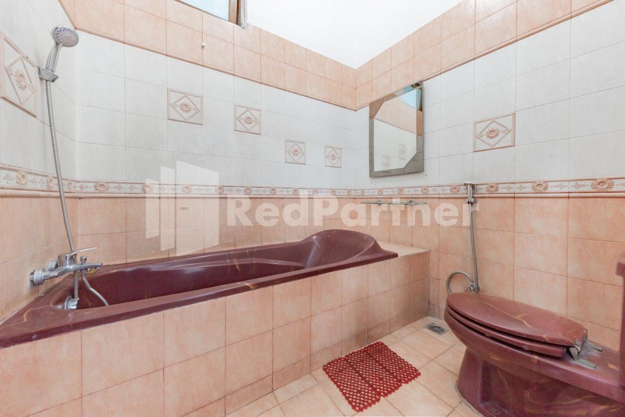 Biru Homestay Bandung Mitra Reddoorz Exteriör bild