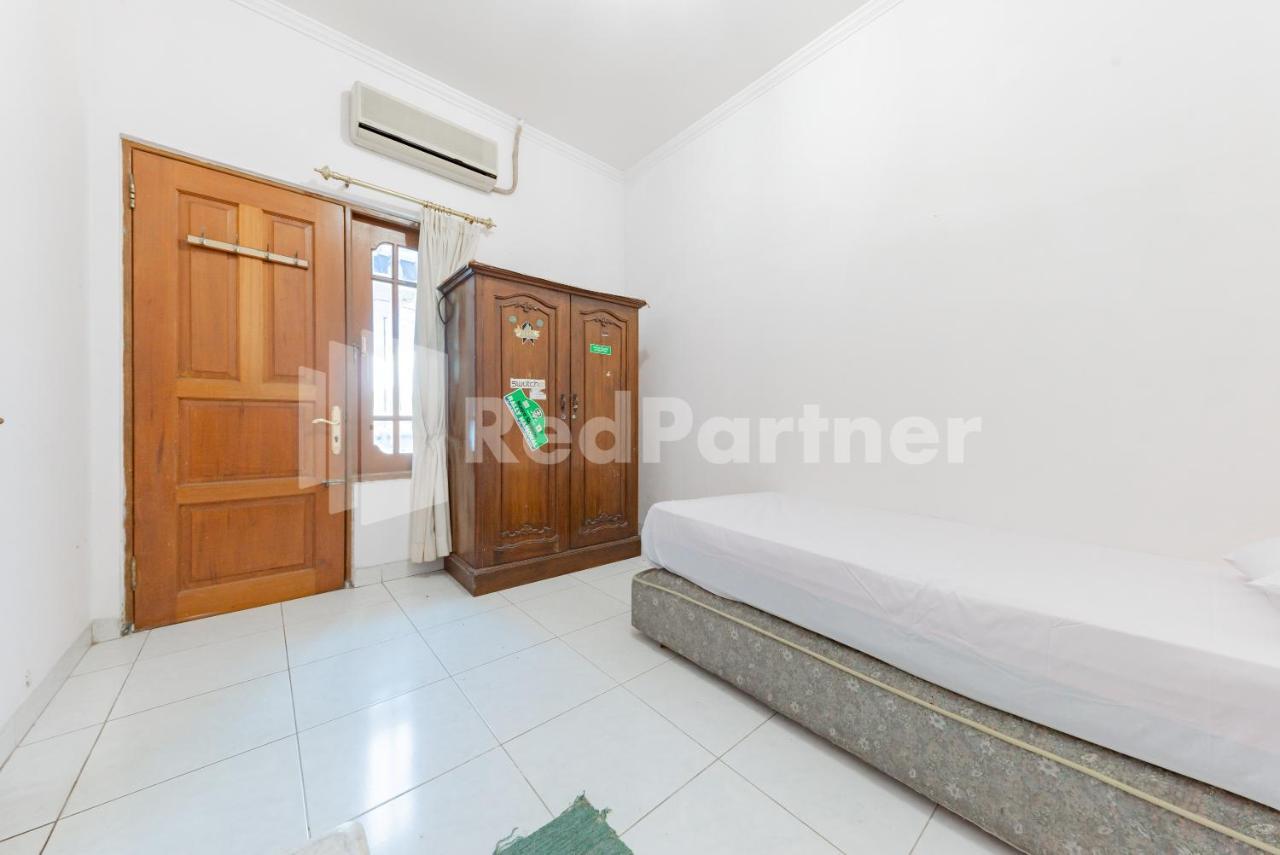 Biru Homestay Bandung Mitra Reddoorz Exteriör bild